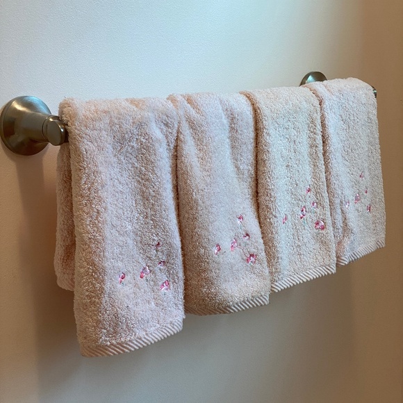 Set of 4 I Embroidered Turkish Fingertip Towels - Picture 13 of 16